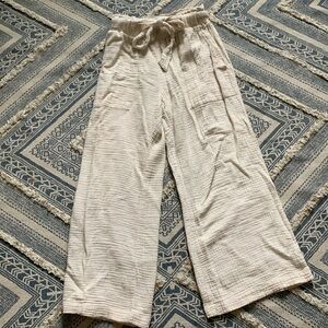 CUTEST FLOWY WHITE PANTS WITH TIE WAIST